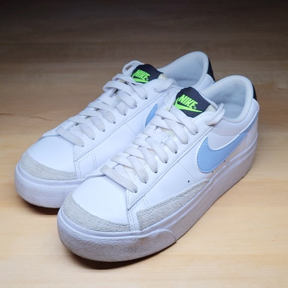 Womens Nike BLAZER LOW PLATFORM / 5.5 - Picture 2 of 10